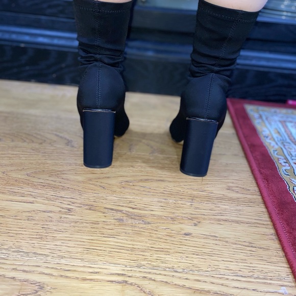 Pretty Little Thing boots - Picture 7 of 11